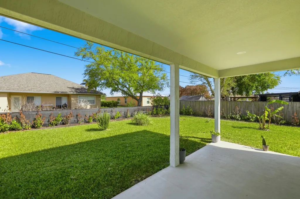 226 SW Milburn Circle Port St Lucie FL 34953