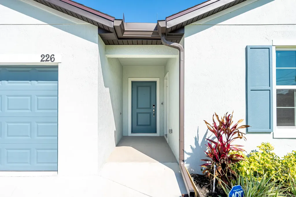 226 SW Milburn Circle Port St Lucie FL 34953