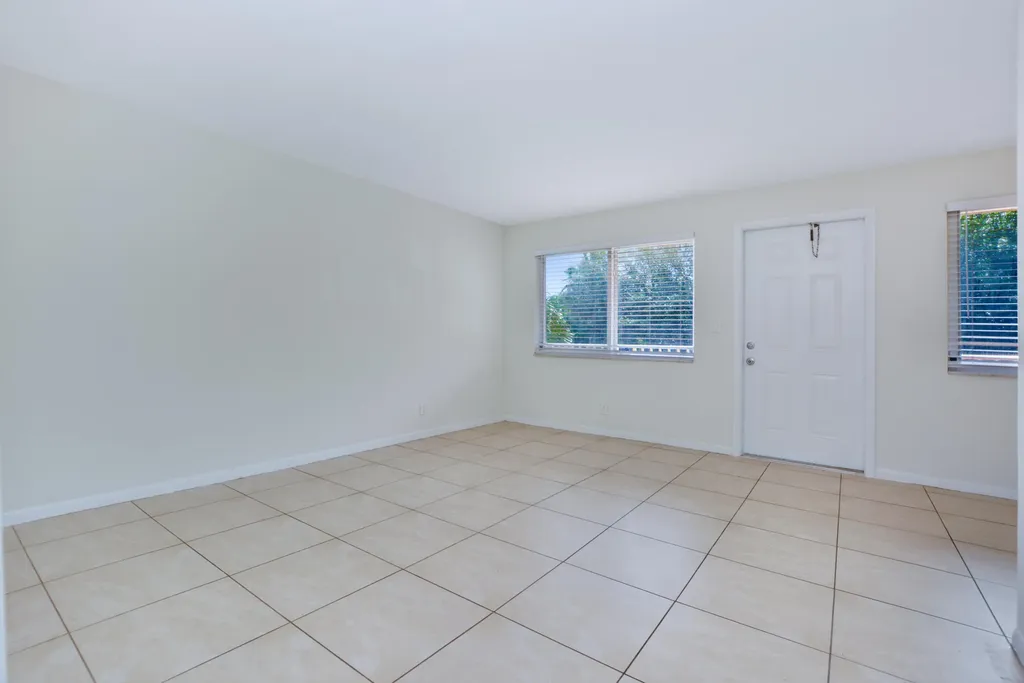 1000 NE 9th Avenue Delray Beach FL 33483