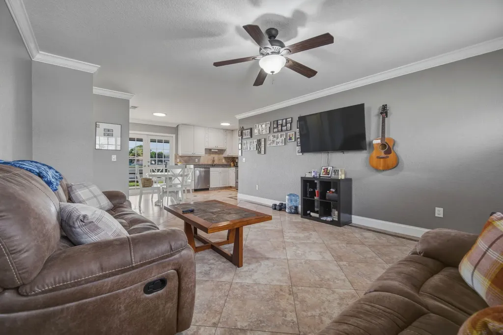 8654 Indian River Run S Boynton Beach FL 33472