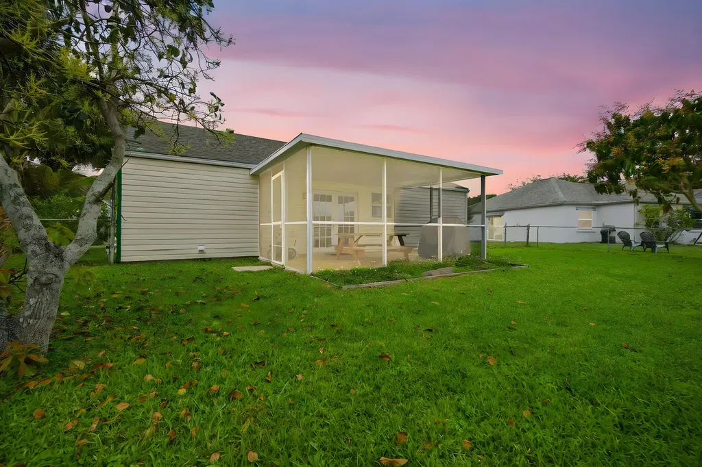 8654 Indian River Run S Boynton Beach FL 33472