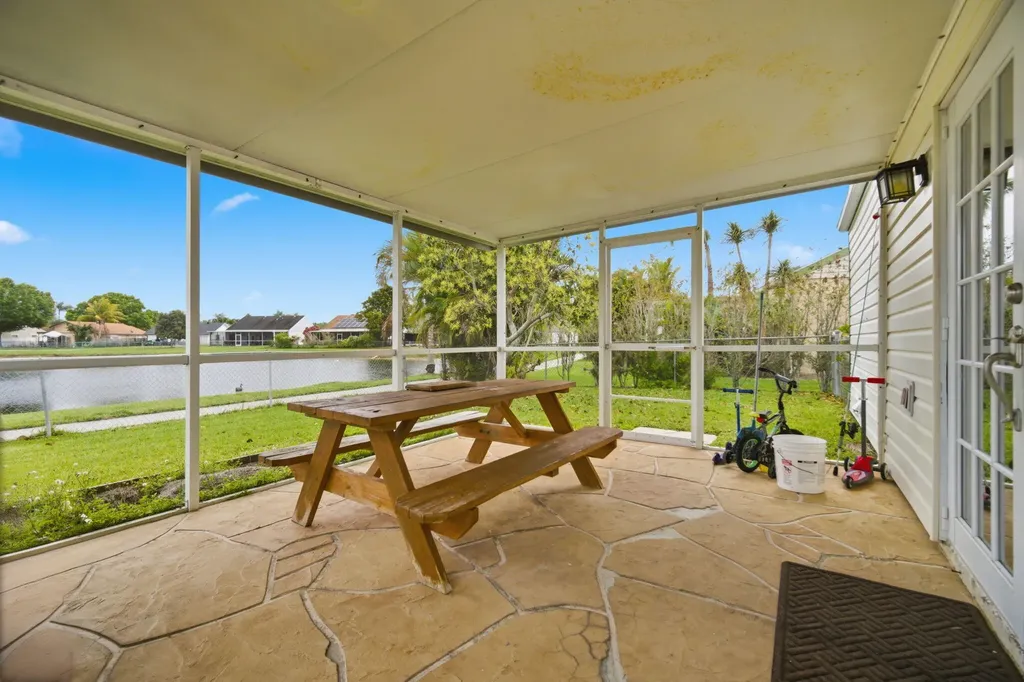 8654 Indian River Run S Boynton Beach FL 33472