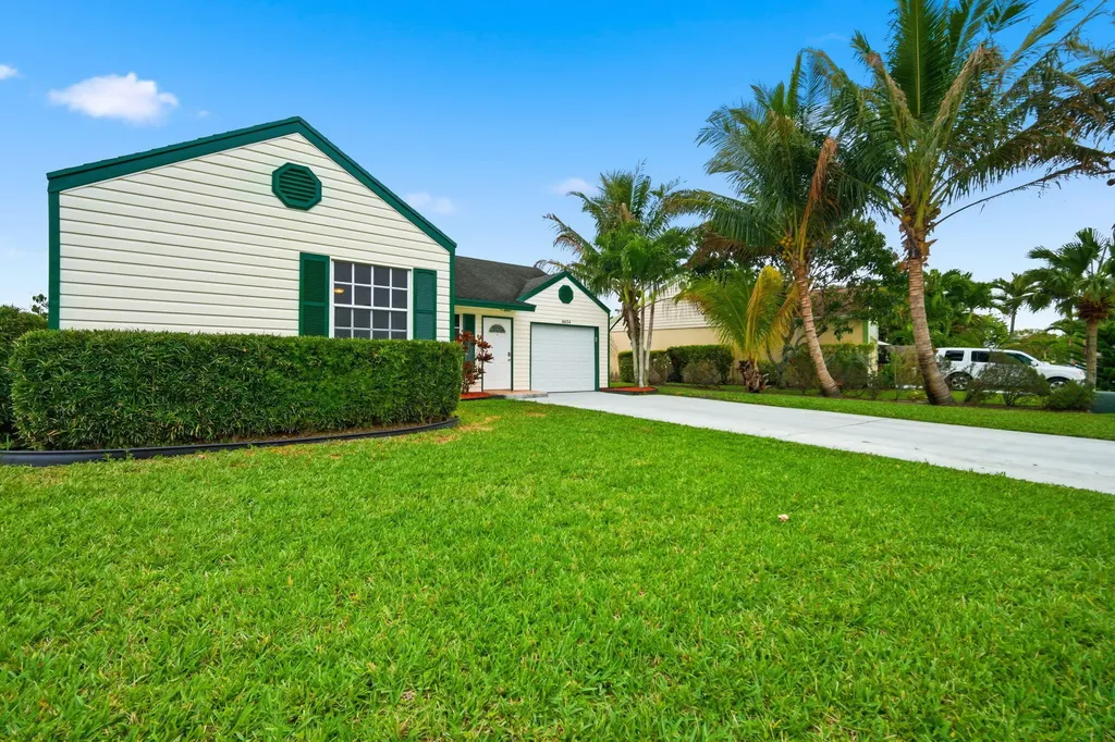 8654 Indian River Run S Boynton Beach FL 33472