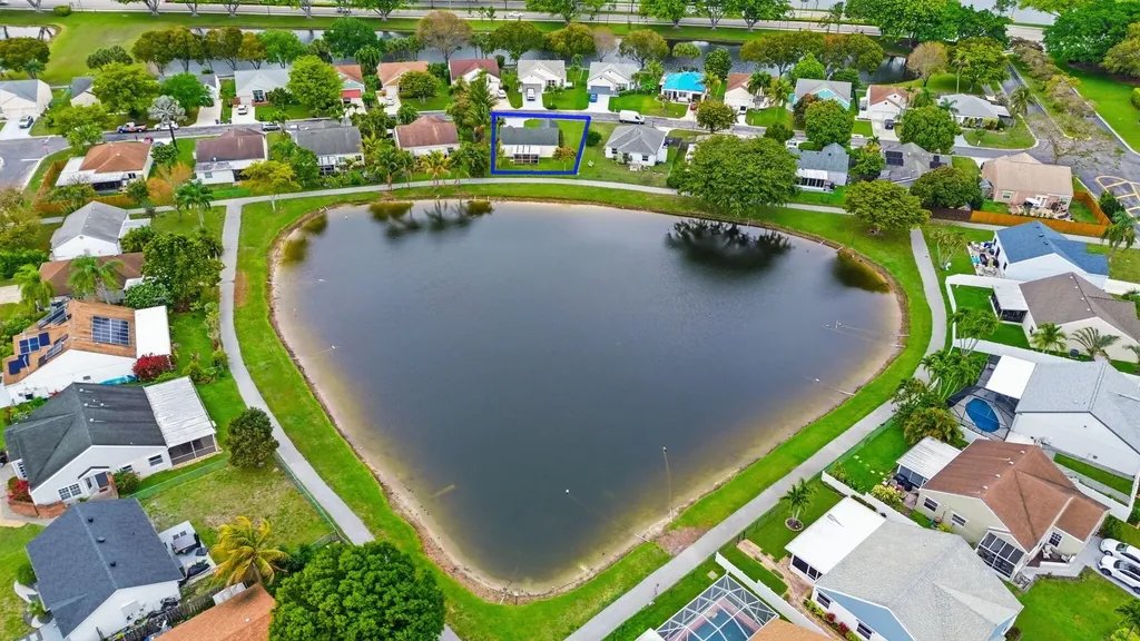 8654 Indian River Run S Boynton Beach FL 33472