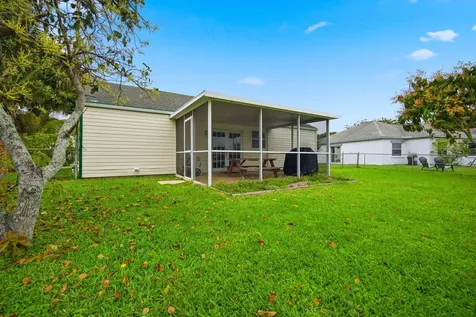 8654 Indian River Run S Boynton Beach FL 33472