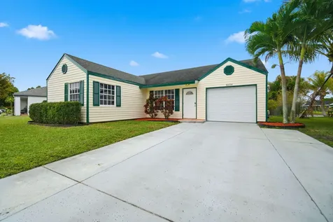 8654 Indian River Run S Boynton Beach FL 33472