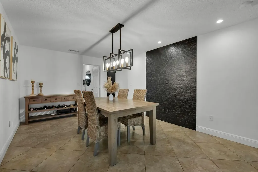 7601 NW 41st Street Coral Springs FL 33065