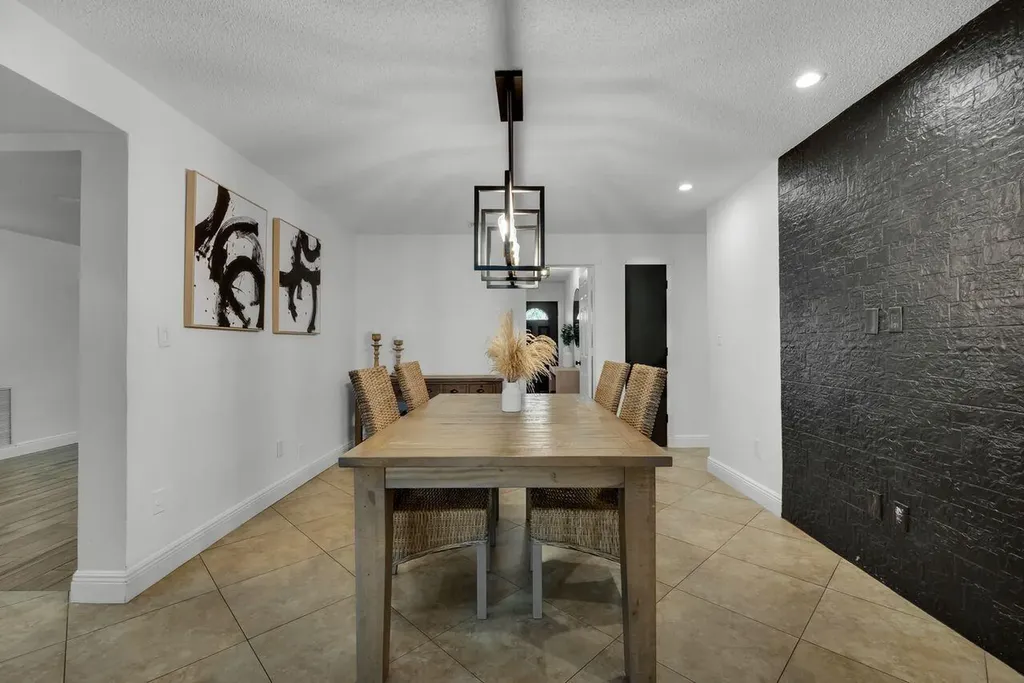 7601 NW 41st Street Coral Springs FL 33065