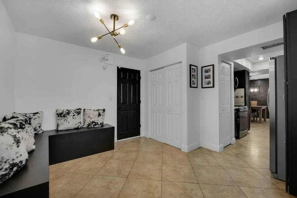 7601 NW 41st Street Coral Springs FL 33065