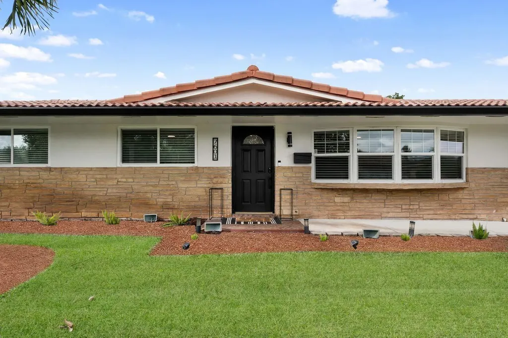 7601 NW 41st Street Coral Springs FL 33065