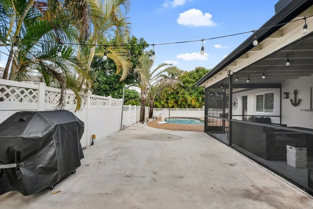 7601 NW 41st Street Coral Springs FL 33065