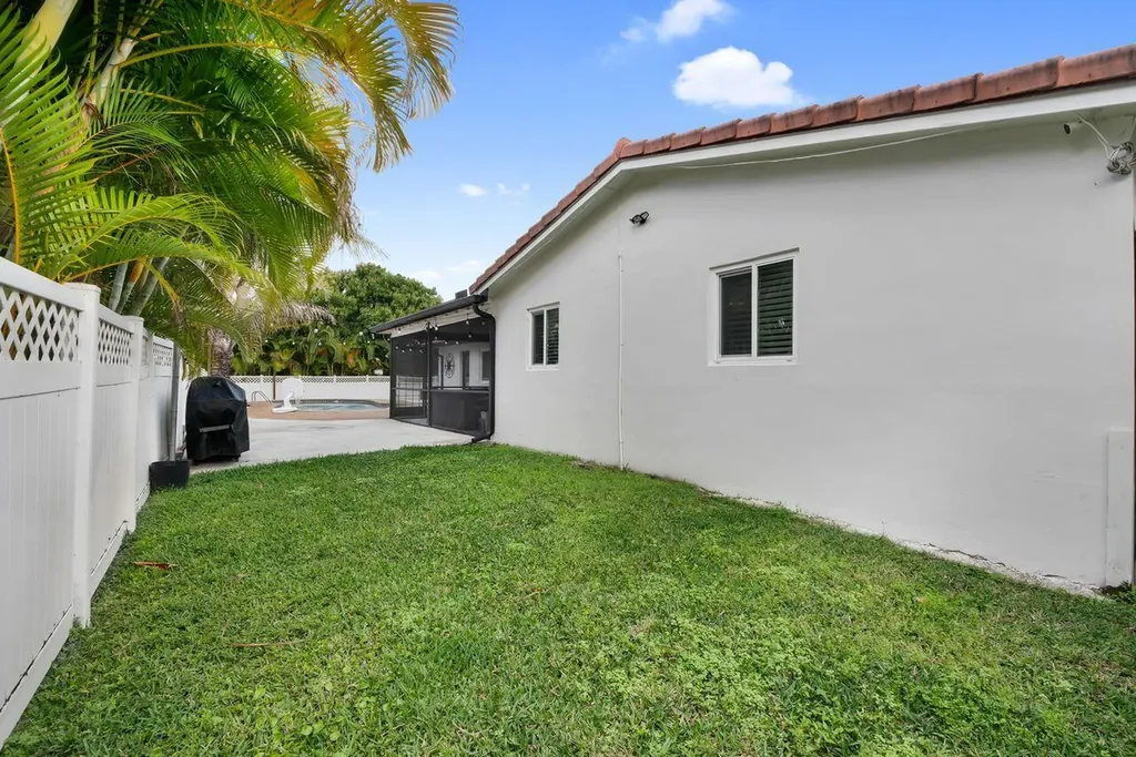 7601 NW 41st Street Coral Springs FL 33065