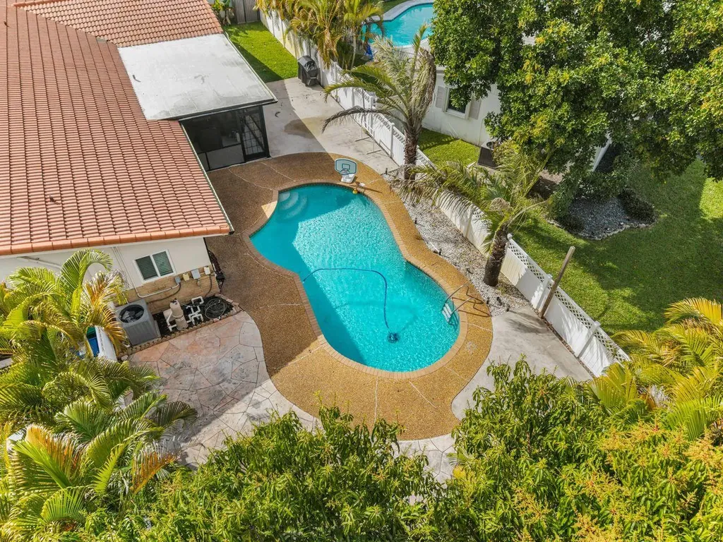 7601 NW 41st Street Coral Springs FL 33065