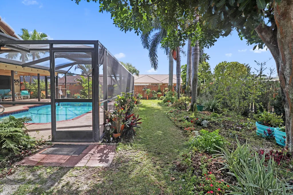 9260 Laurel Green Drive Boynton Beach FL 33437
