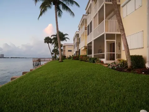 131 Doolen Court North Palm Beach FL 33408