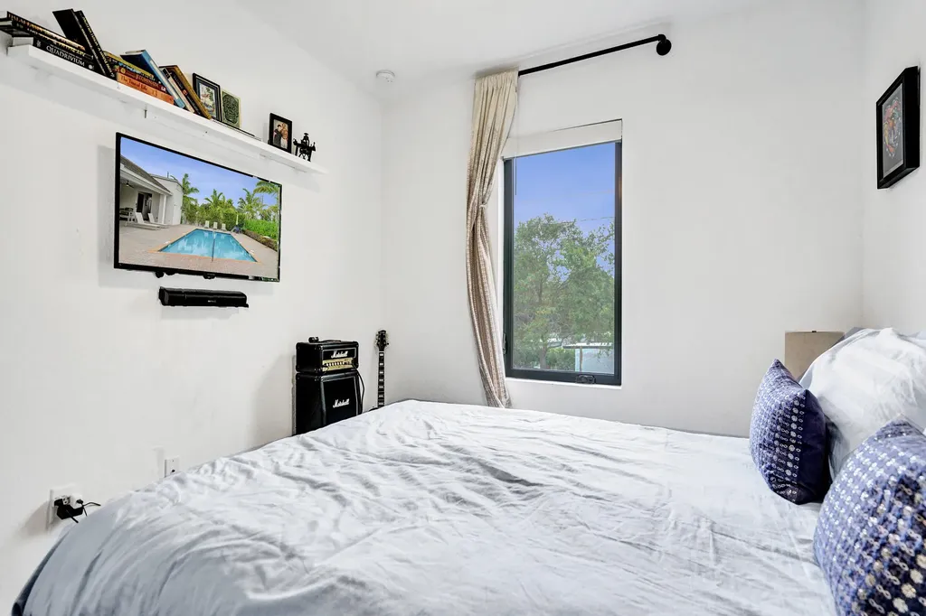 435 NW 17th Street Fort Lauderdale FL 33311