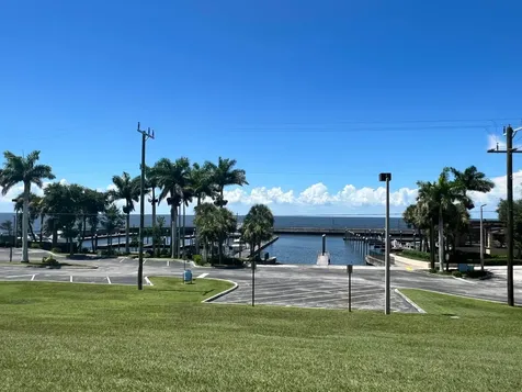 197 W Main Street Pahokee FL 33476