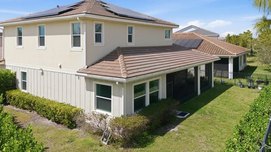 984 Sterling Pine Place Loxahatchee FL 33470