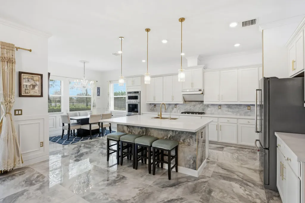 984 Sterling Pine Place Loxahatchee FL 33470