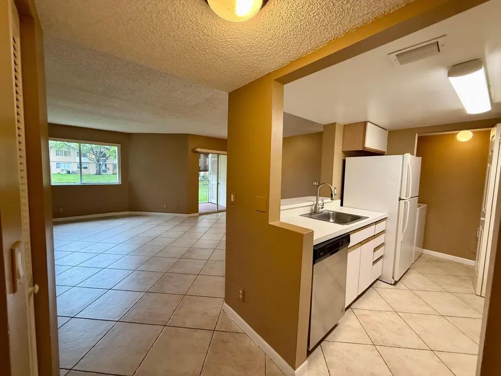 9799 Westview Drive Coral Springs FL 33076