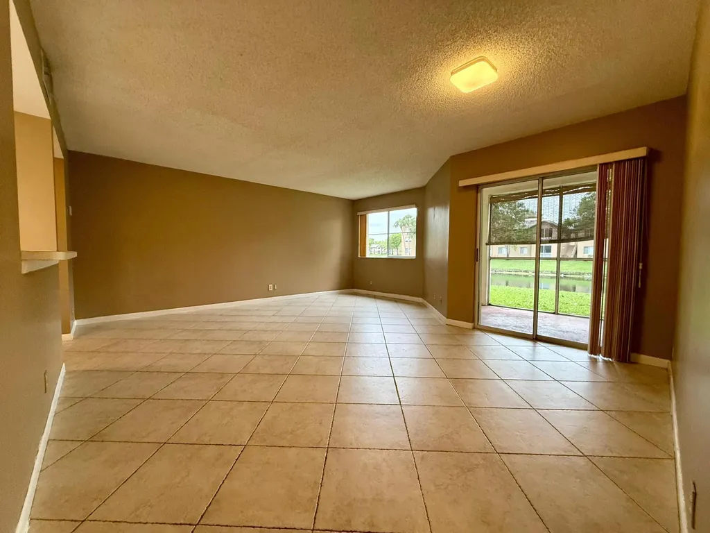 9799 Westview Drive Coral Springs FL 33076