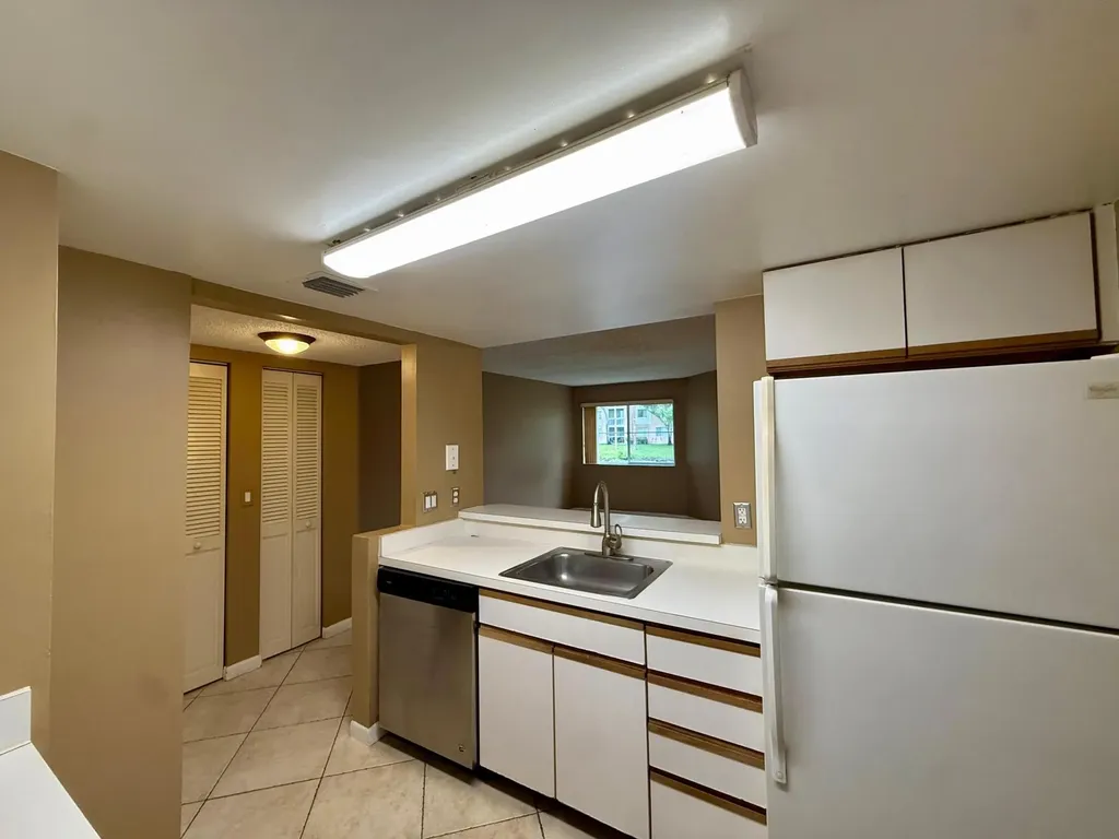 9799 Westview Drive Coral Springs FL 33076