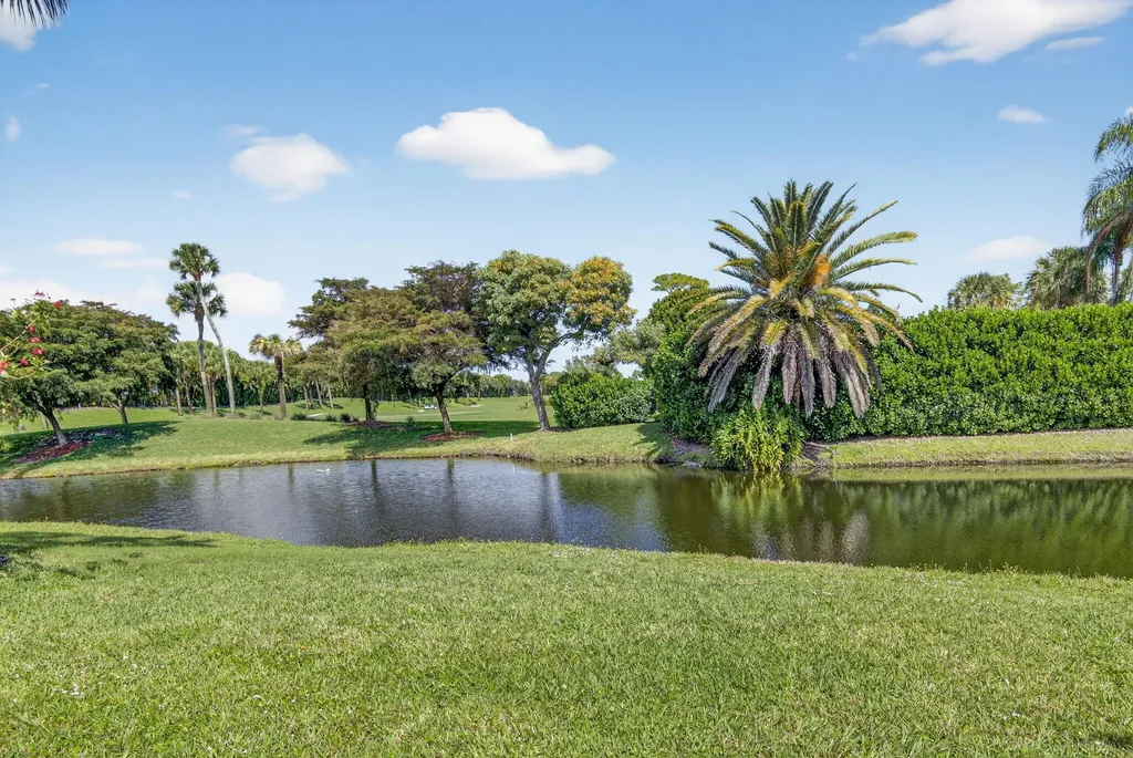 19699 Waters Pond Lane Boca Raton FL 33434