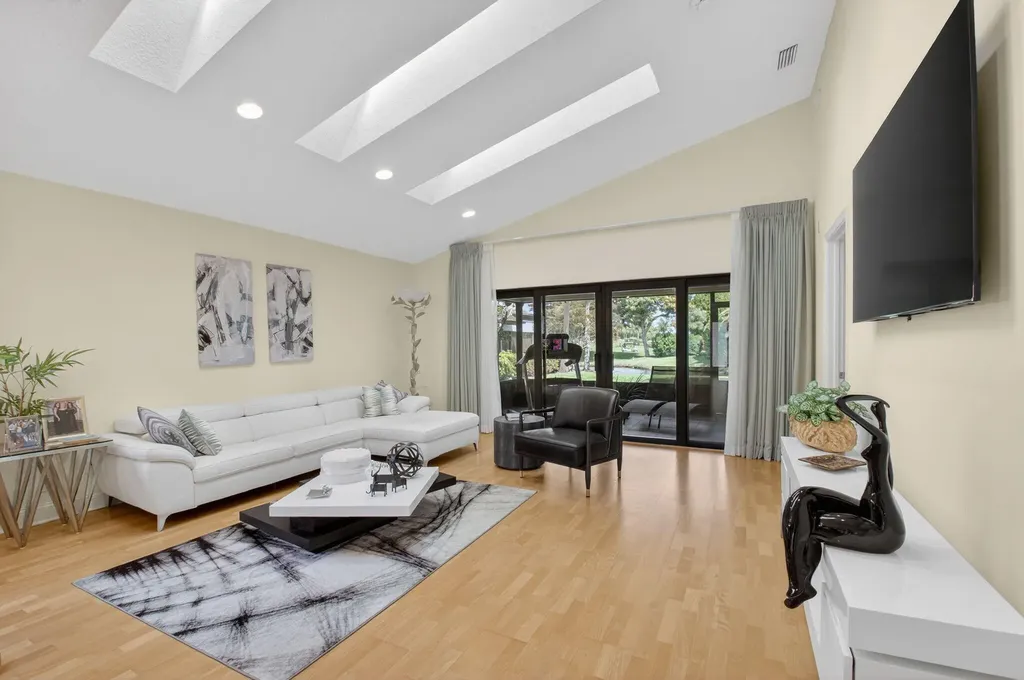 19699 Waters Pond Lane Boca Raton FL 33434