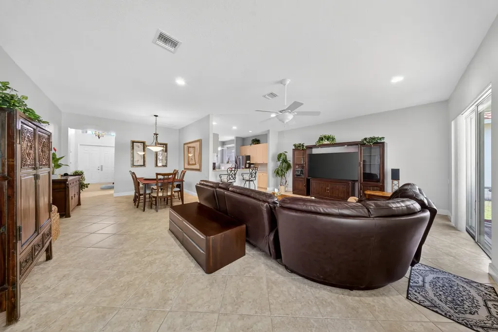 416 NW Sunview Way Port St Lucie FL 34986