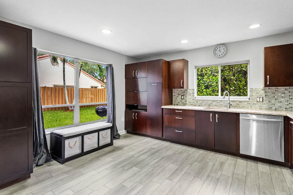 7665 NW 61st Terrace Parkland FL 33067