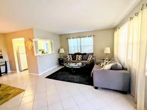 240 Sheffield J West Palm Beach FL 33417