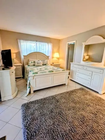 240 Sheffield J West Palm Beach FL 33417