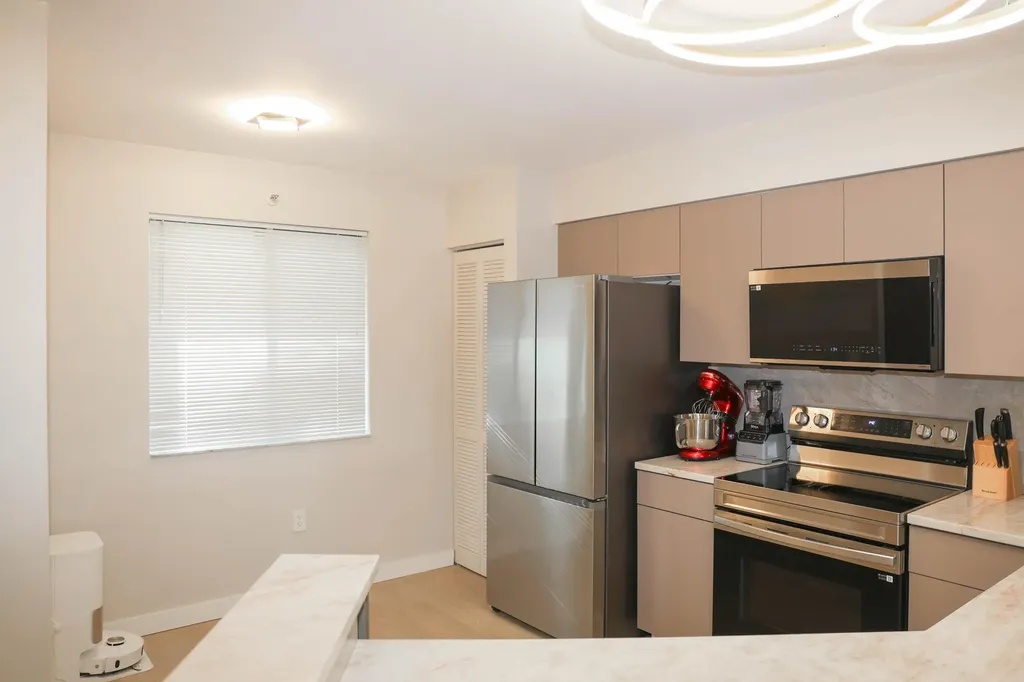 2334 S Cypress Bend Drive Pompano Beach FL 33069