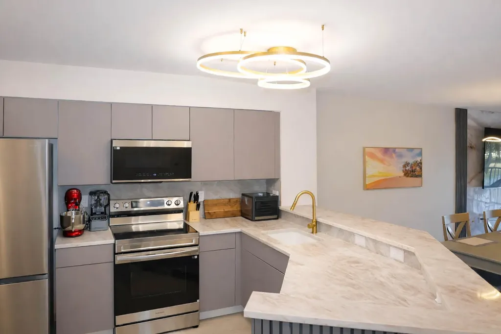 2334 S Cypress Bend Drive Pompano Beach FL 33069