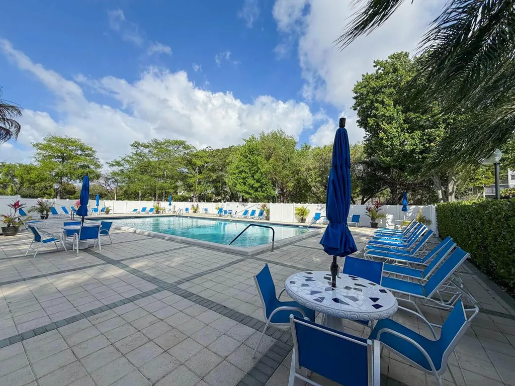 2334 S Cypress Bend Drive Pompano Beach FL 33069