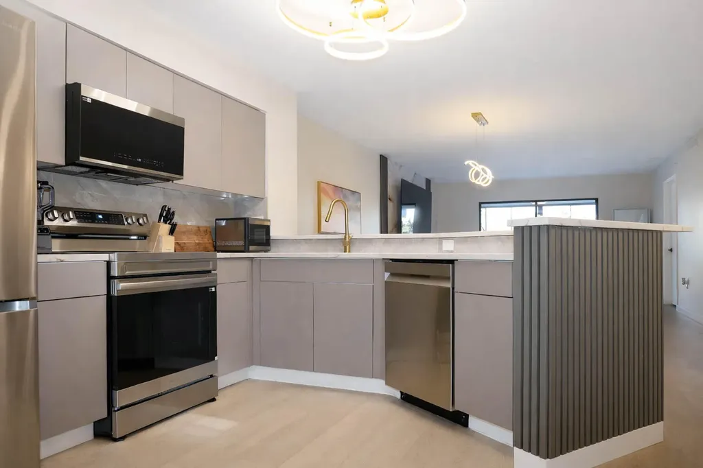 2334 S Cypress Bend Drive Pompano Beach FL 33069