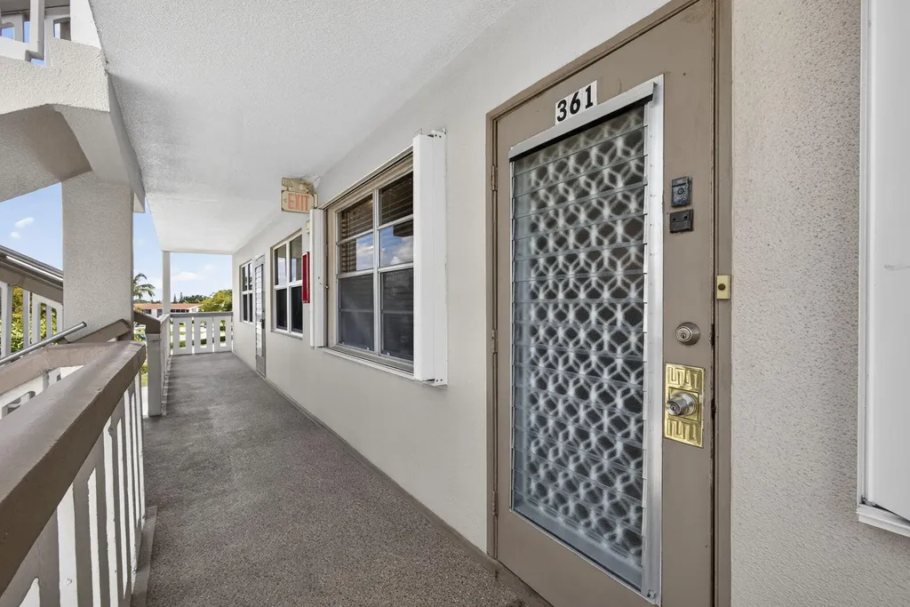 361 Wellington J West Palm Beach FL 33417
