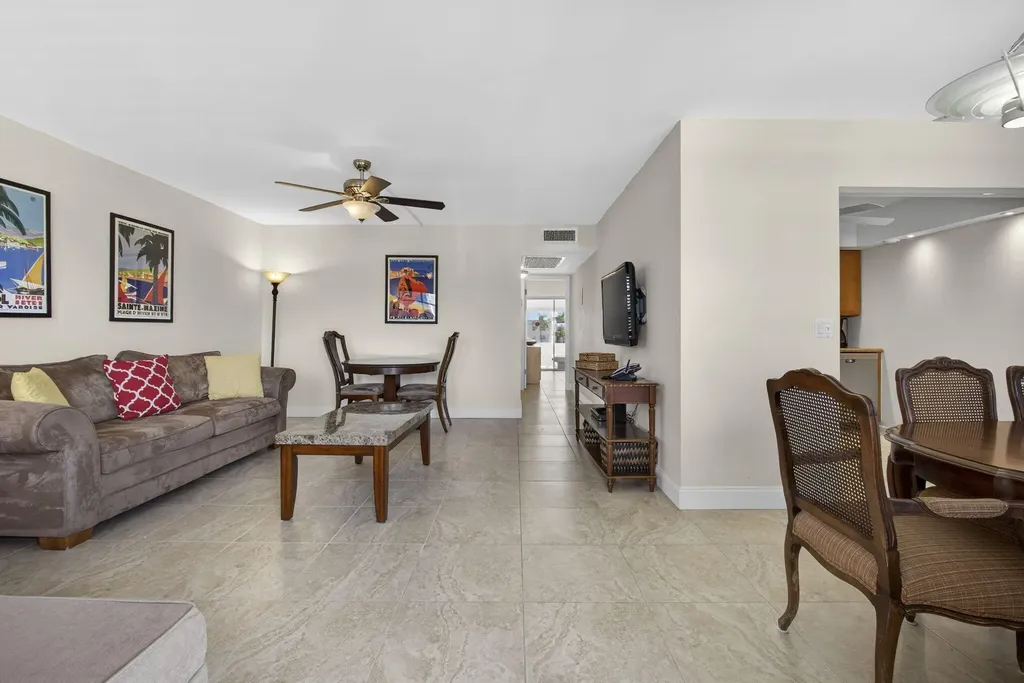 361 Wellington J West Palm Beach FL 33417