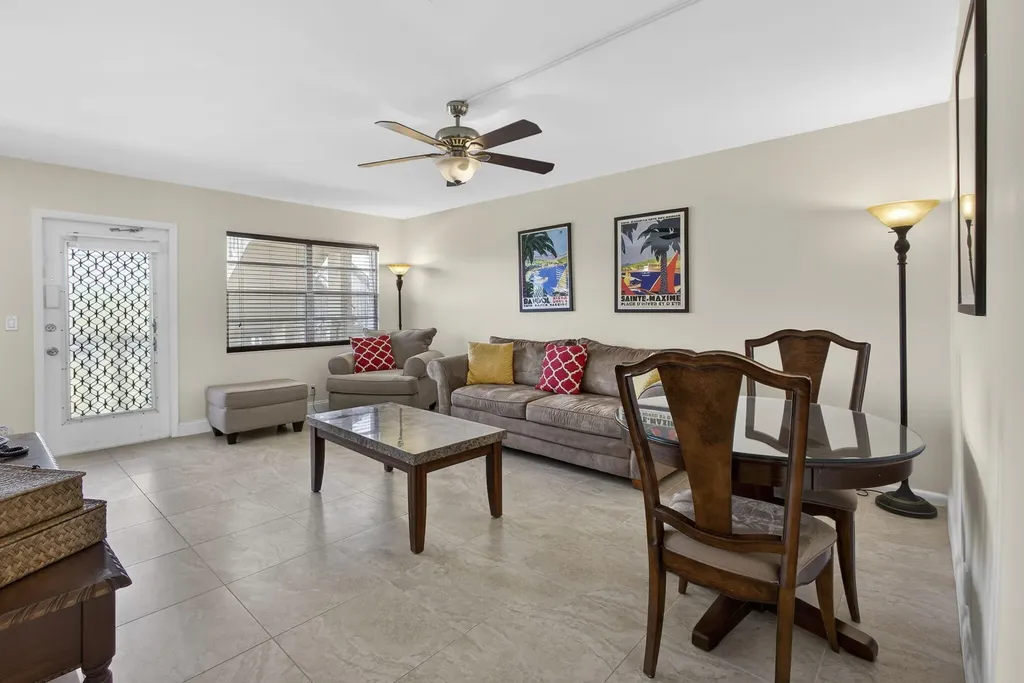 361 Wellington J West Palm Beach FL 33417