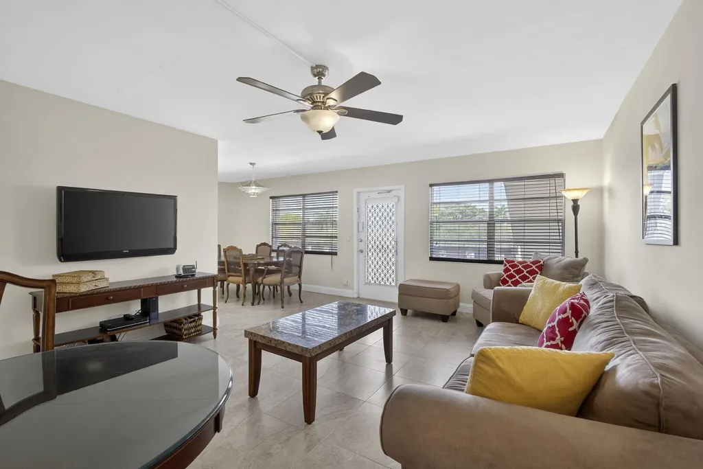 361 Wellington J West Palm Beach FL 33417