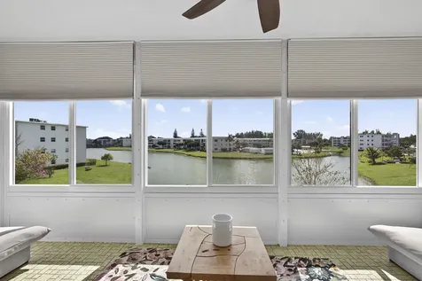 361 Wellington J West Palm Beach FL 33417