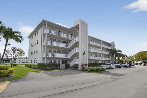 361 Wellington J West Palm Beach FL 33417