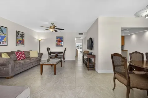 361 Wellington J West Palm Beach FL 33417