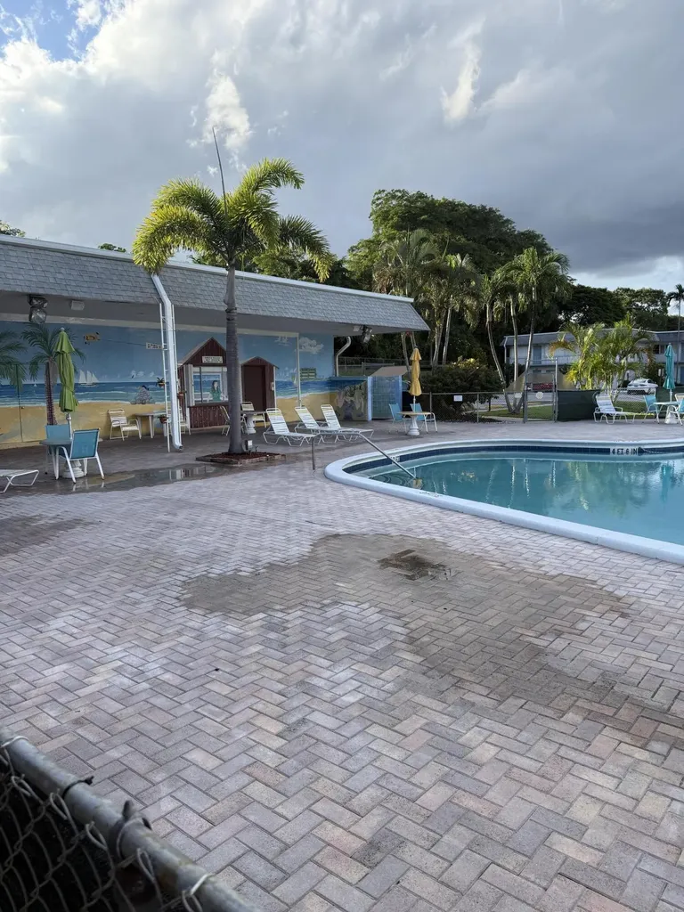 3160 Lake Osborne Drive Lake Worth Beach FL 33461
