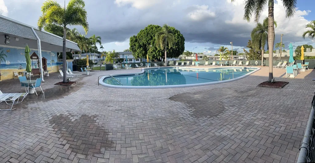 3160 Lake Osborne Drive Lake Worth Beach FL 33461