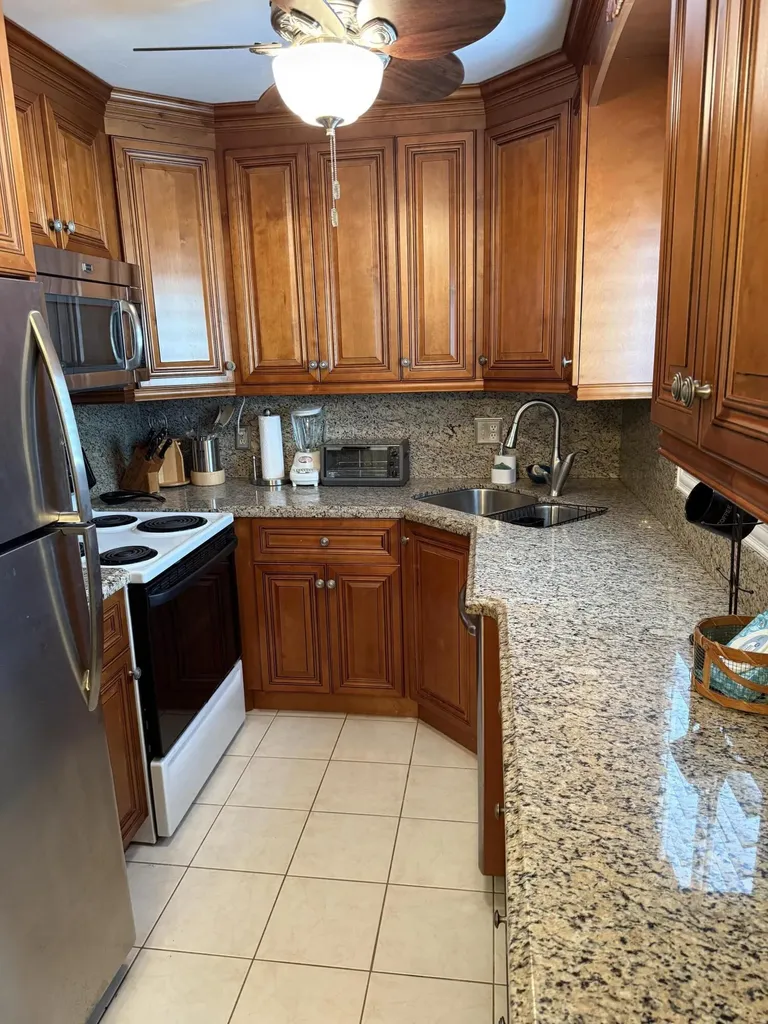 3160 Lake Osborne Drive Lake Worth Beach FL 33461