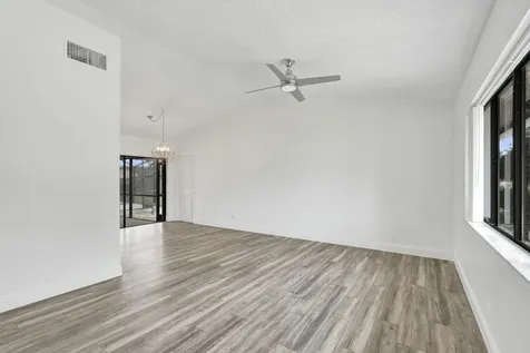 5127 E Woodstone Circle Circle E Lake Worth FL 33463