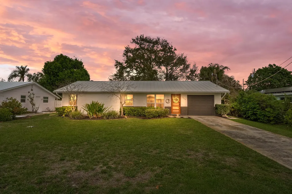 1003 NW 16th Place Stuart FL 34994