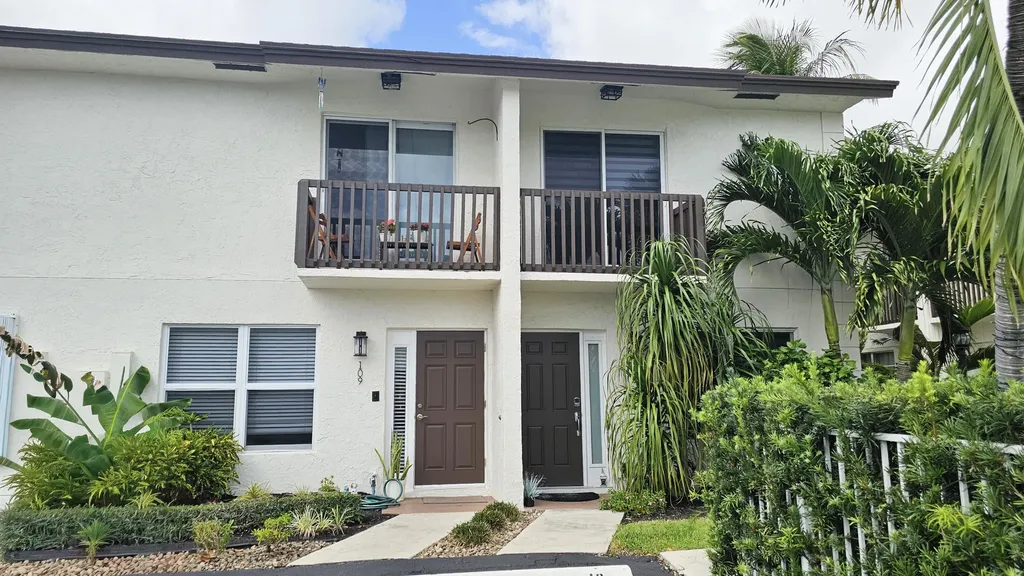 1917 NE 3rd Street Deerfield Beach FL 33441