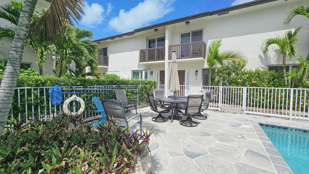 1917 NE 3rd Street Deerfield Beach FL 33441